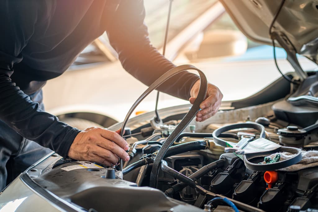 Cambiar correa de vehículo en Viveiro