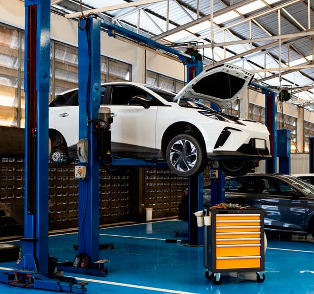 Contacte con taller mecánico en Viveiro